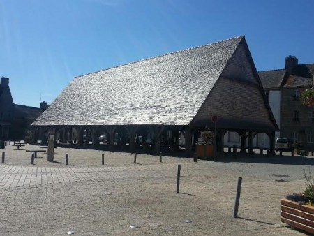 La magnifique halle en bois de Plouescat, fin XV ème siècle, début XVI ème.