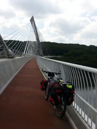 Le pont courbe de Terénez.