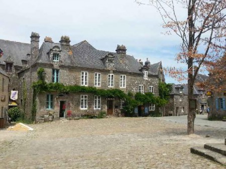 Au coeur de Locronan.