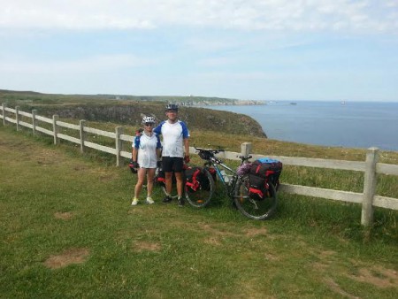 Au fond la pointe du Raz.