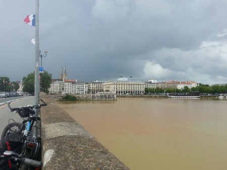 En arrivant sur Bayonne, vue sur l'Adour.