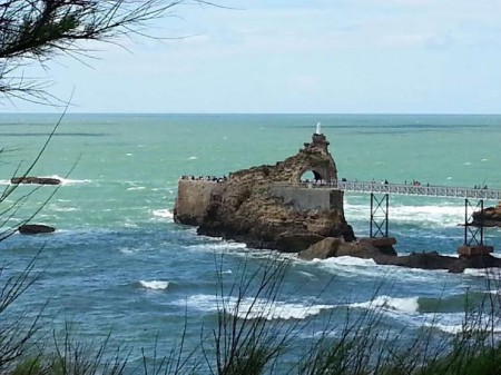 Le célèbre rocher de la Vierge à Biarritz.